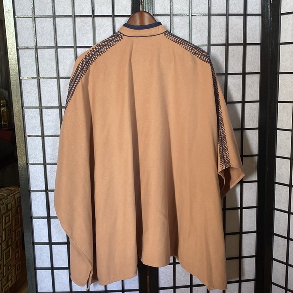 Moroccan Embroidered Cape - Picture 6 of 6